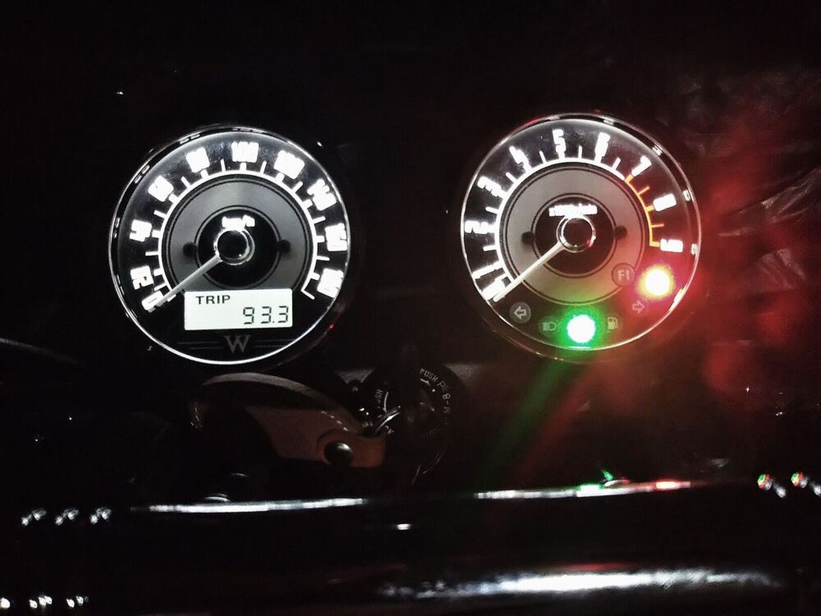 Kawasaki W800 W800 メーター球をled化 ウェビックコミュニティ