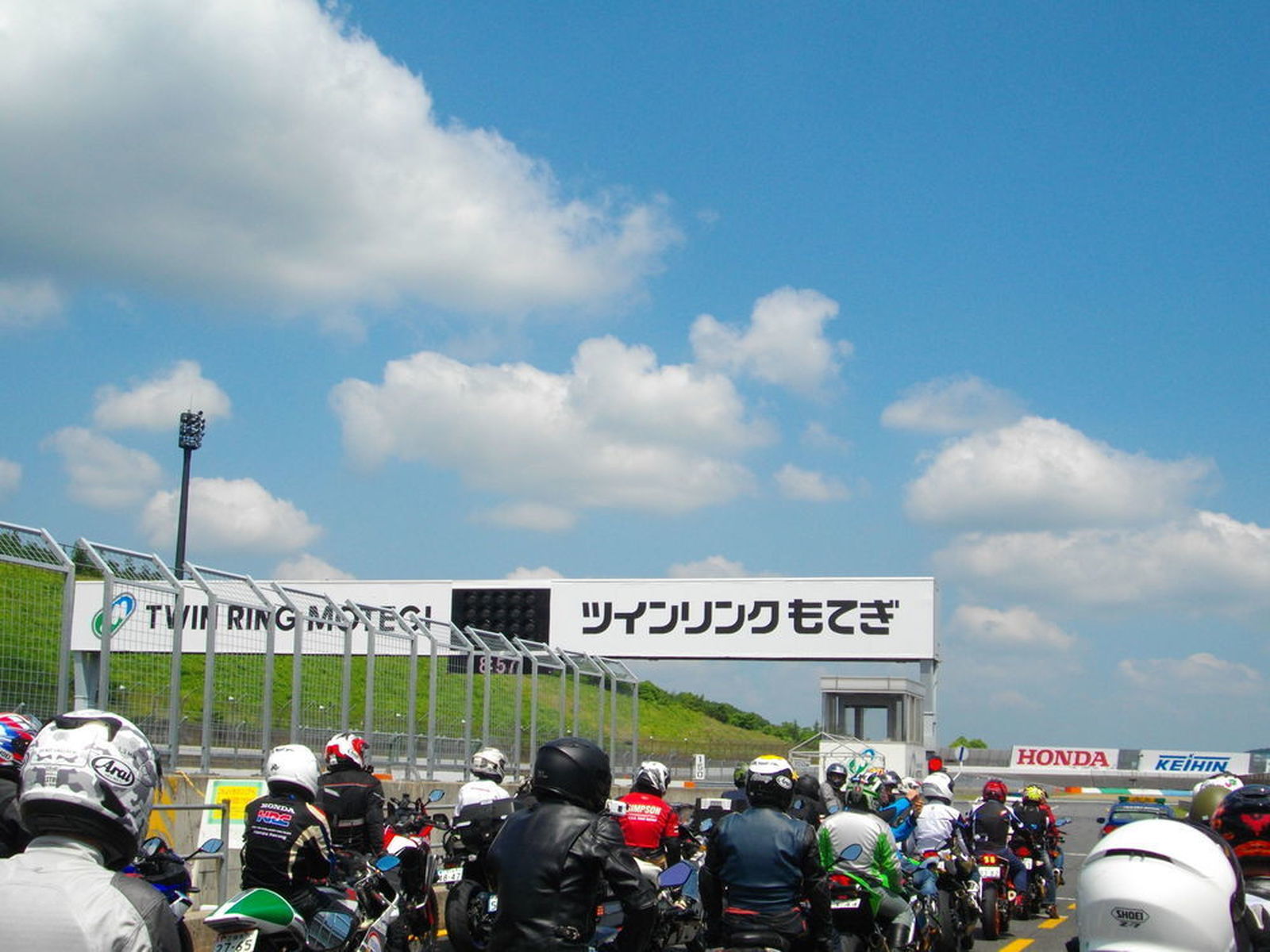 Fz1 Fazerでツインリンクもてぎgpコースエクスペリエンス 走行体験してきた 18 06 02 Twin Ring Motegi Circuit ウェビックコミュニティ