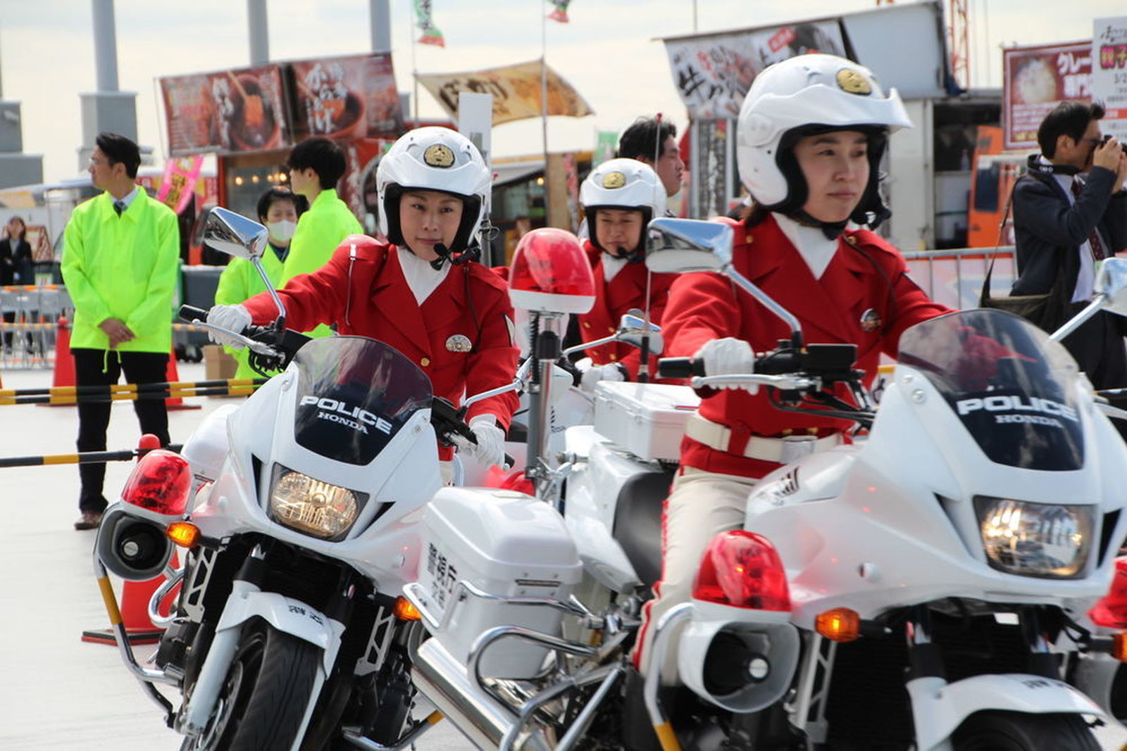 華麗なる警視庁女性白バイ隊クイーンスターズ 東京モーターサイクルショー ウェビックコミュニティ