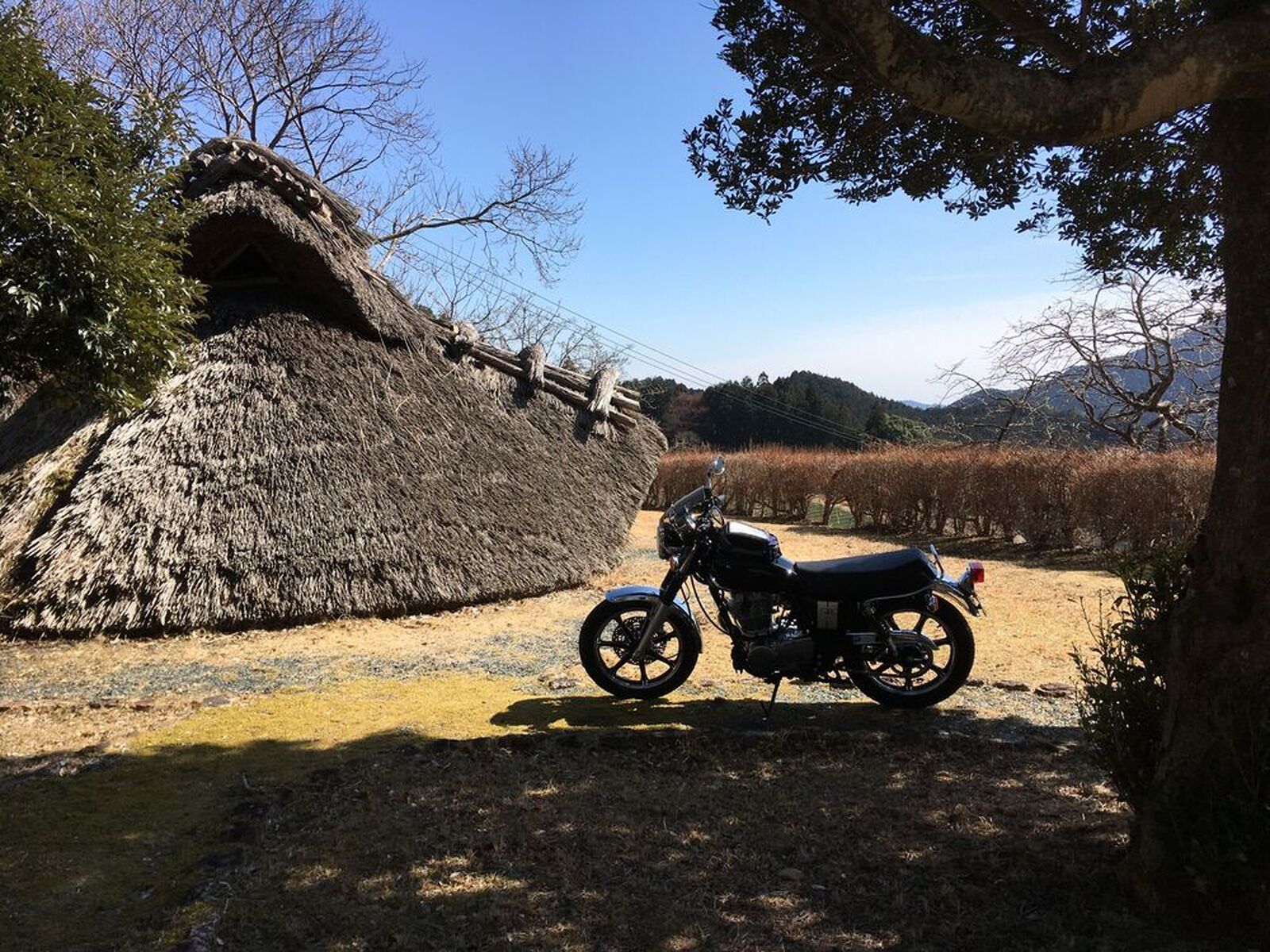 Yamaha Sr400 トンネルを抜けたら タイムスリップ Sr400 ウェビックコミュニティ