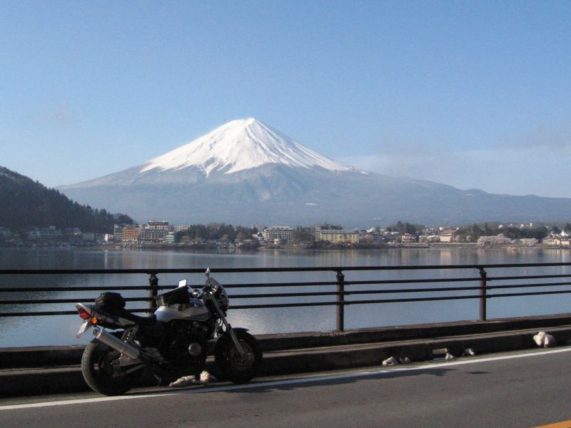 Honda Cb400スーパーフォア 桜咲き誇る 富士五湖ツーリング ウェビックコミュニティ