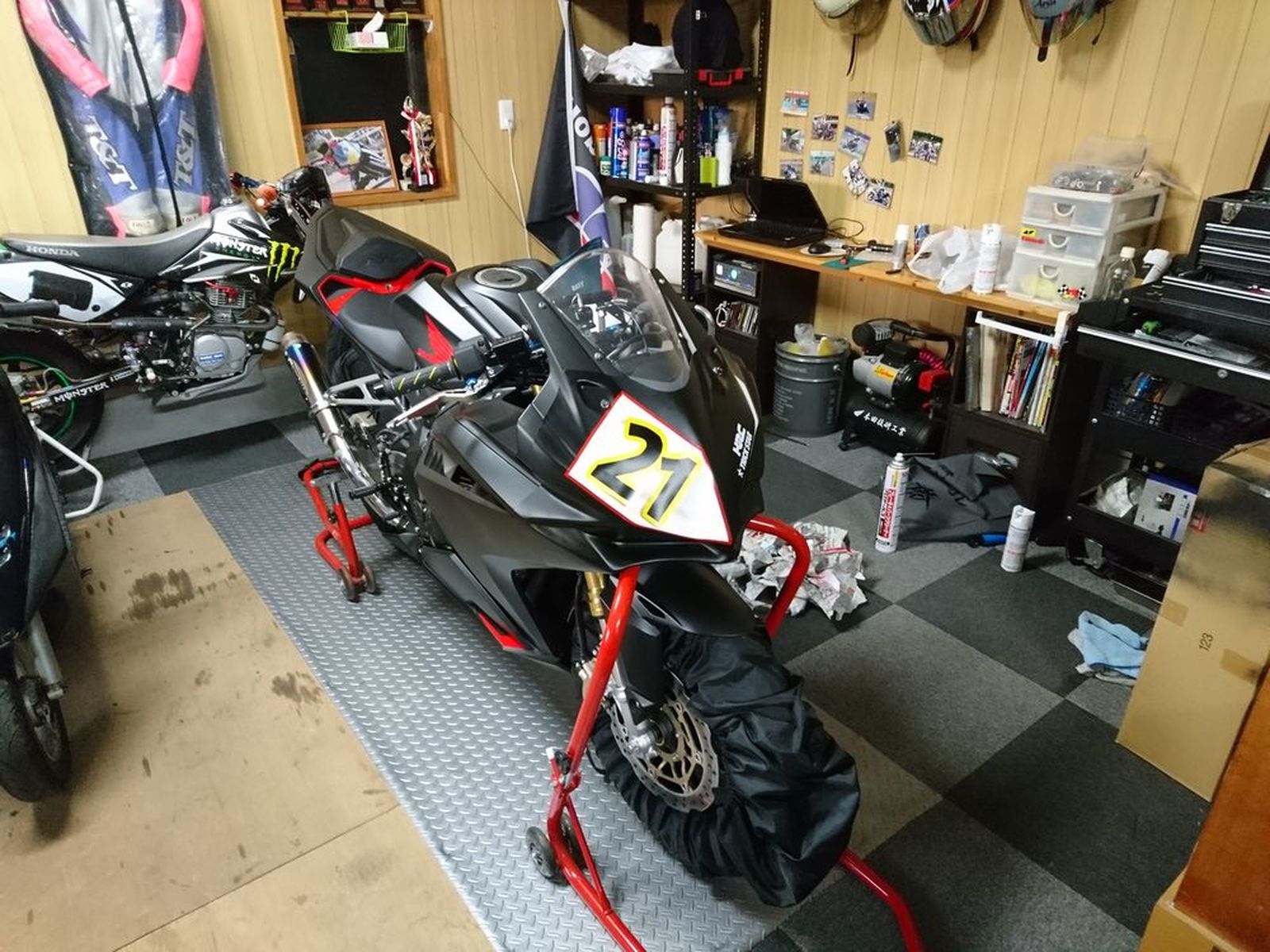 Honda Cbr250rr A Tech カウル塗装 ウェビックコミュニティ