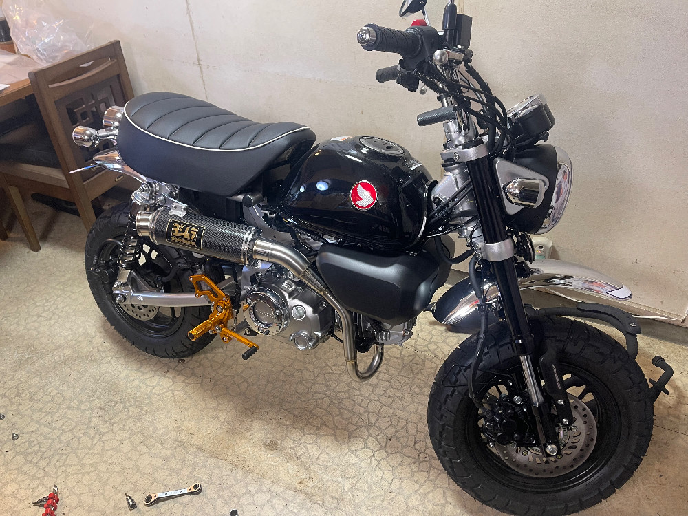 YOSHIMURAモンキー125（JB02） 機械曲GP-MAGNUMサイクロン 新製品