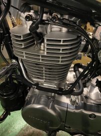 YAMAHA SR400 BORE ACE:ボアエース オイルラインを使った、とらさんの