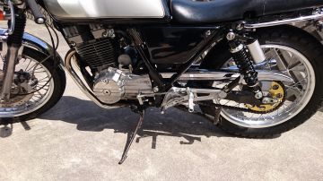 HONDA GB250クラブマン MACCRANE:マッククレーン バックステップを使っ 