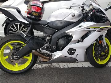 YAMAHA YZF-R6 AKRAPOVIC:アクラポビッチ スリップオン