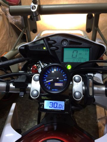 Yamaha セロー 250 Daytona デイトナ Velona 電気式タコメーター F48 9000rpmを使った 非公開ユーザーさんのバイク用品インプレッションです バイク用品レビュー 口コミ 適合情報 コスパや性能評価は ウェビック