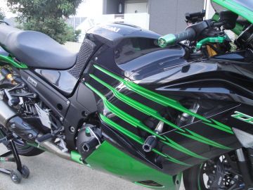 KAWASAKI ZX-14R BABYFACE:ベビーフェイス エンジンスライダーを使った