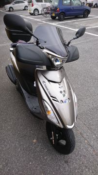 SUZUKI アドレスV125 旭風防:アサヒ風防 ショートバイザーを使っ