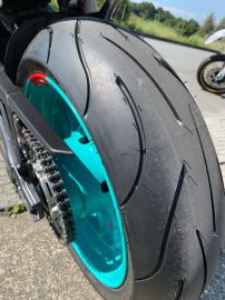ミシュランパイロットパワー2CT　中古バリ山！ ミシュラン パイロットパワー 2CT 190/55ZR17 (バイク用タイヤ) 価格