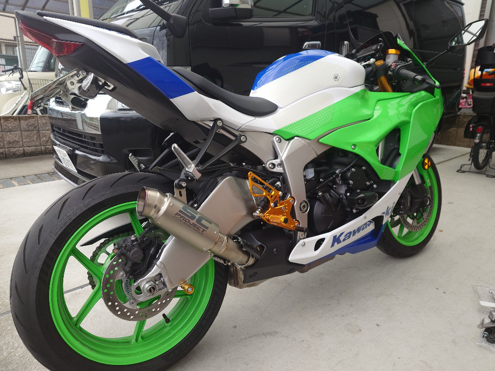 KAWASAKI ZX-6R BABYFACE:ベビーフェイス バックステップを使った