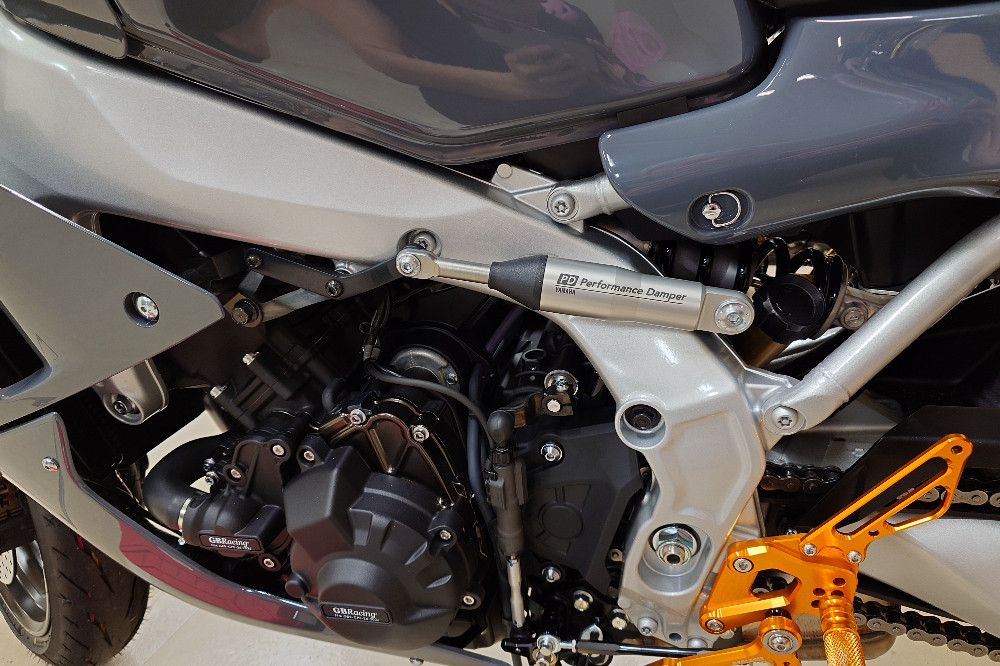 YAMAHA XSR900 GP Y'S GEAR(YAMAHA):ワイズギア(ヤマハ) アルミ
