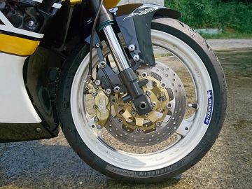 TZR250R 3XV ブレンボ カニ キャリパーサポート FZ250 1YL Amazon | TZM50R用ブレンボカニキャリパー用 サポート単品