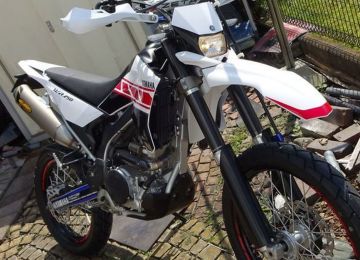 YAMAHA WR250R FMF:エフエムエフ Q4 SPARK ARRESTOR Q4 スパークアレスター マフラー を使った、あまぐりさんのバイク用品インプレッションです。バイク用品レビュー、口コミ、適合情報、コスパや性能評価は「ウェビック」