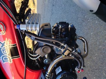 HONDA ダックス125 KITACO:キタコ スーパーオイルクーラーキットを使っ