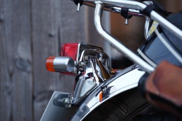 YAMAHA SR400 Sym'z Craft:シムズクラフト リヤウインカー移設