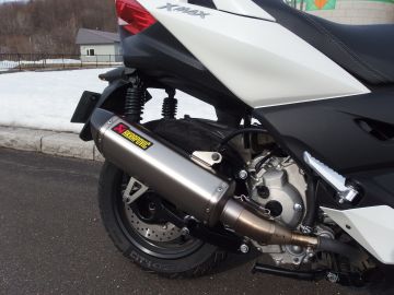 YAMAHA XMAX 250 AKRAPOVIC:アクラポビッチ スリップオンライン
