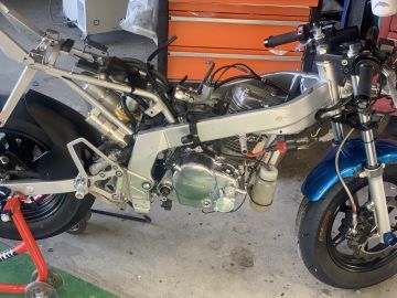 ホンダ Nsf100 エンジン バイクパーツ通販 Webike