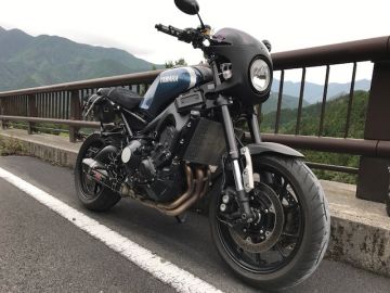 YAMAHA XSR900 Puig:プーチ レトロ フェアリングを使った、まーさんの