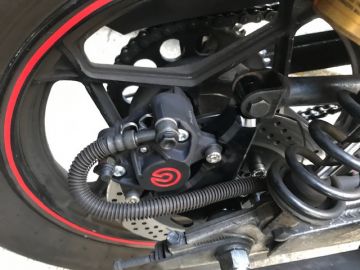 スズキ　KATANA 刀　brembo キャリパー 2個セット　新車外し SUZUKI GSX1100S カタナ (刀) Brembo:ブレンボ P2-CR84 リアブレーキ