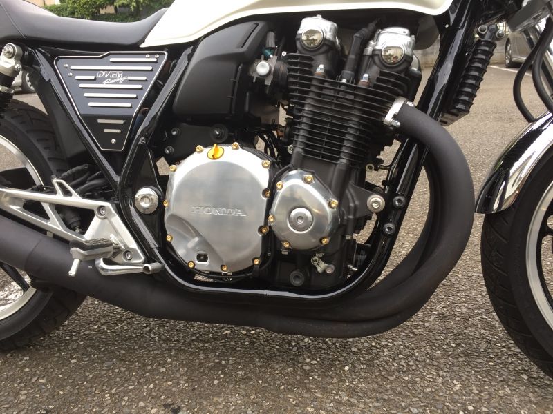 Honda Cb1100 Cf Posh シーエフポッシュ 24kメッキステンレスr クランクケースカバー ネジセットを使った にりん感さんのバイク用品インプレッションです バイク用品レビュー 口コミ 適合情報 コスパや性能評価は ウェビック